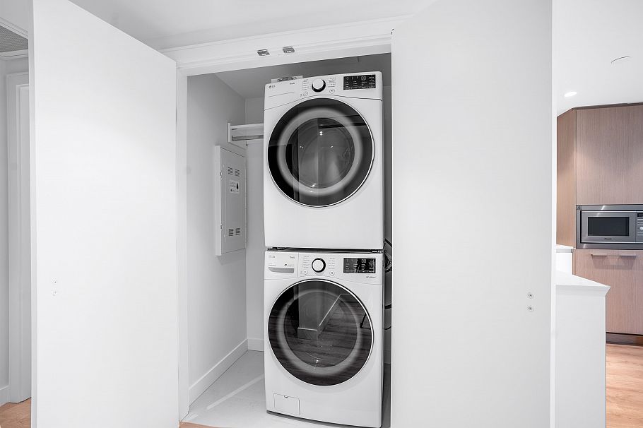 1705 1500 Fern Street North Vancouver, BC - 6