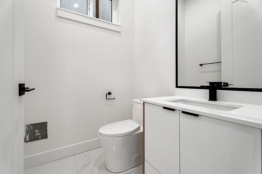 5875 Culloden Street Vancouver, BC - 10