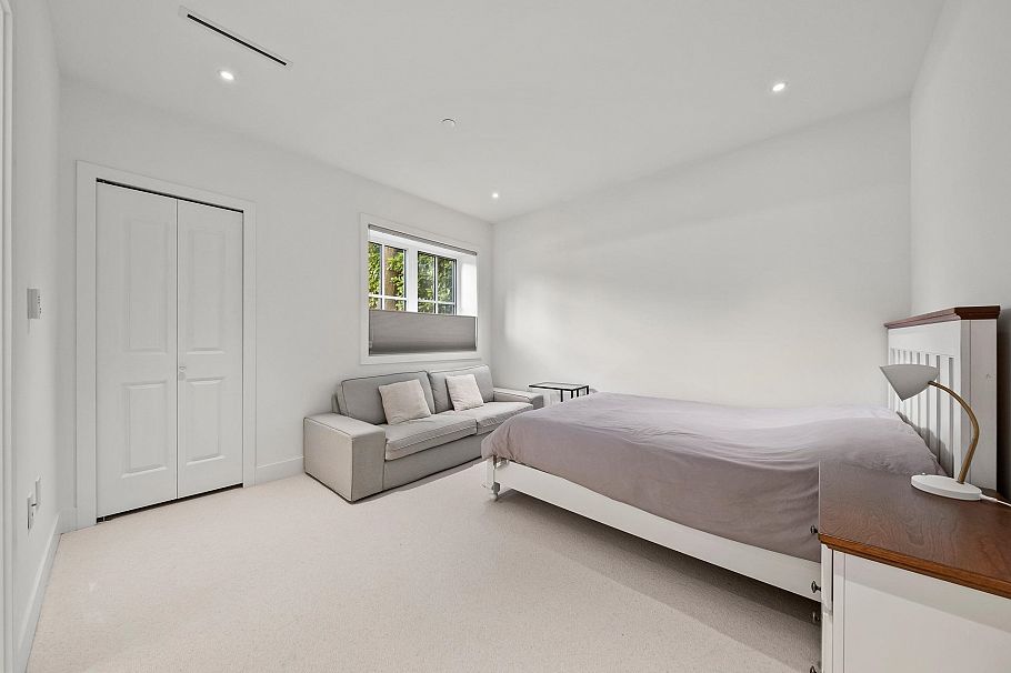 3227 W 35th Avenue Vancouver, BC - 31