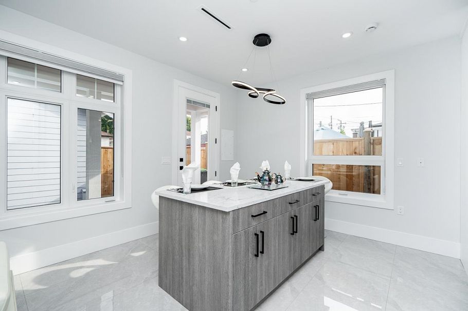 2 1905 E 36th Avenue Vancouver, BC - 8