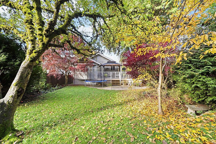 2340 Chesterfield Avenue North Vancouver, BC - 21