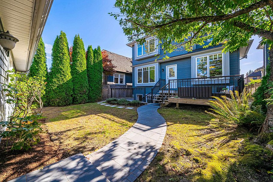 4633 W 7th Avenue Vancouver, BC - 33