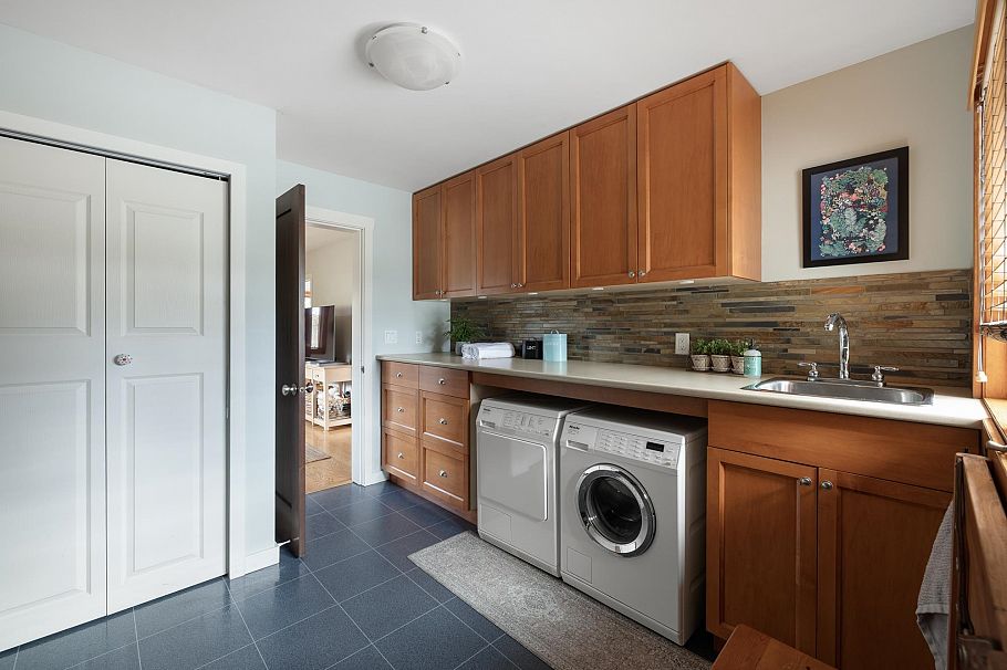 986 Tudor Avenue North Vancouver, BC - 24