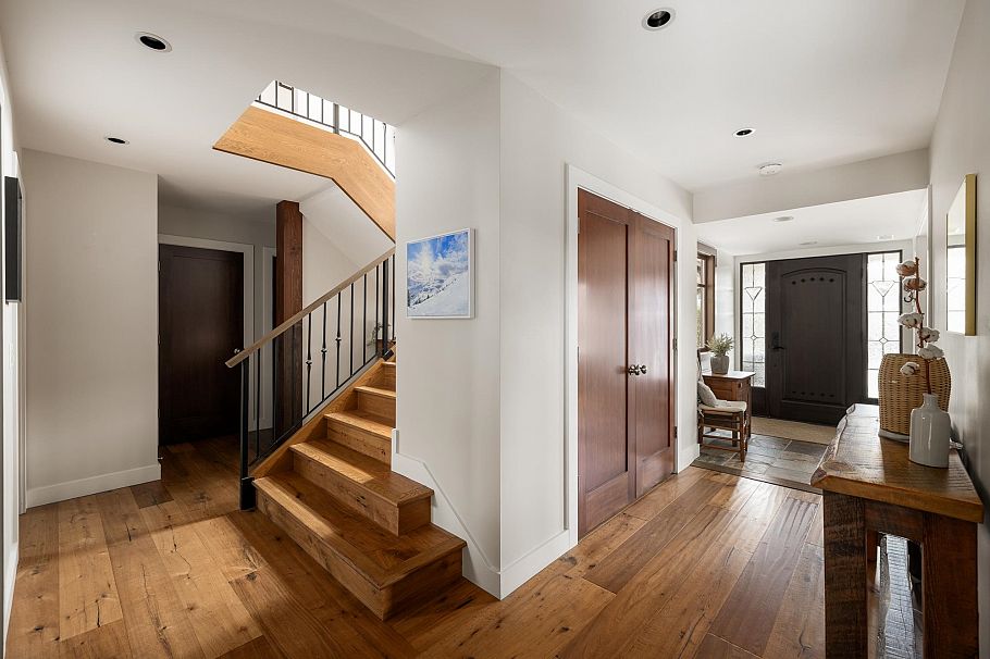 986 Tudor Avenue North Vancouver, BC - 25