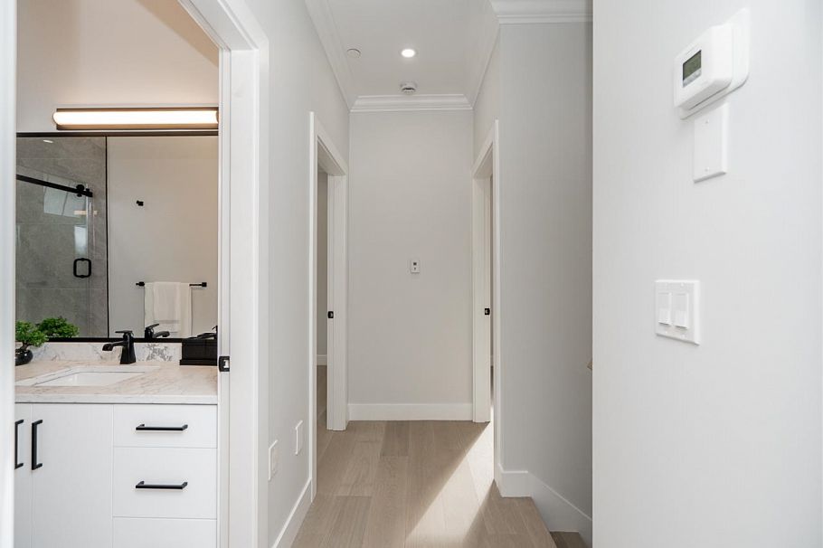 2 1905 E 36th Avenue Vancouver, BC - 13