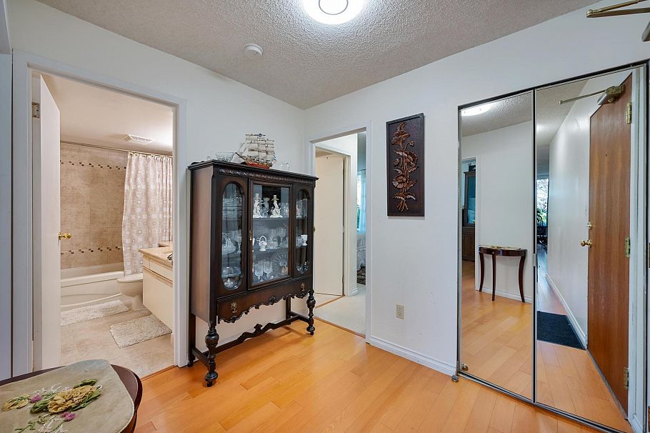 203 1845 Robson Street Vancouver, BC - 24