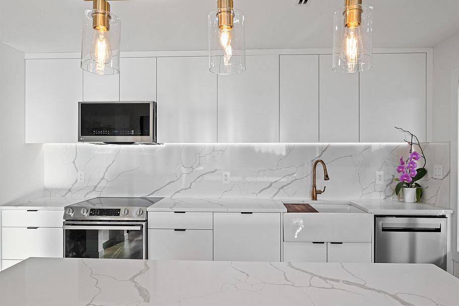 3812 Dalkeith Drive North Vancouver, BC - 12