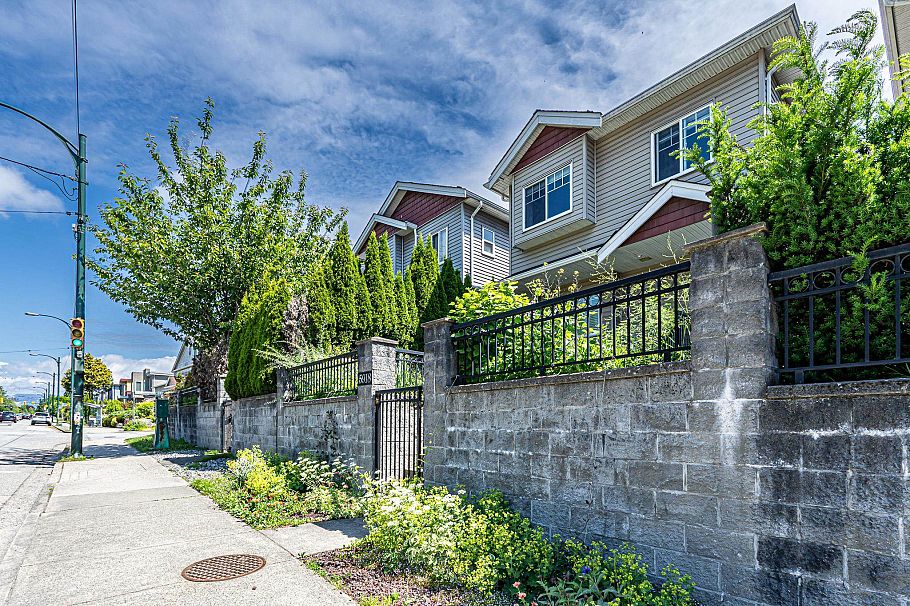 5918 Main Street Vancouver, BC - 2