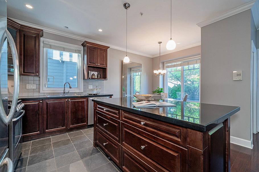 4633 W 7th Avenue Vancouver, BC - 12