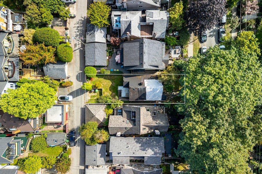 2645 W 6th Avenue Vancouver, BC - 7