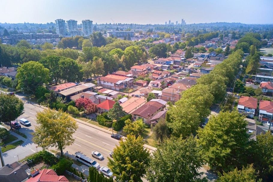 4307 Nanaimo Street Vancouver, BC - 7