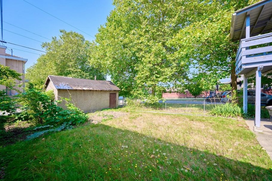 4307 Nanaimo Street Vancouver, BC - 23