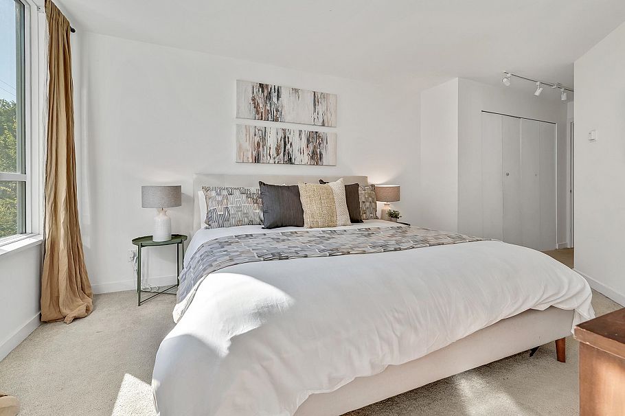 122 3440 W Broadway Vancouver, BC - 25