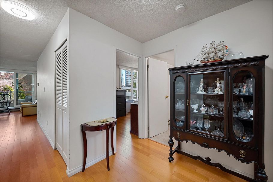 203 1845 Robson Street Vancouver, BC - 23