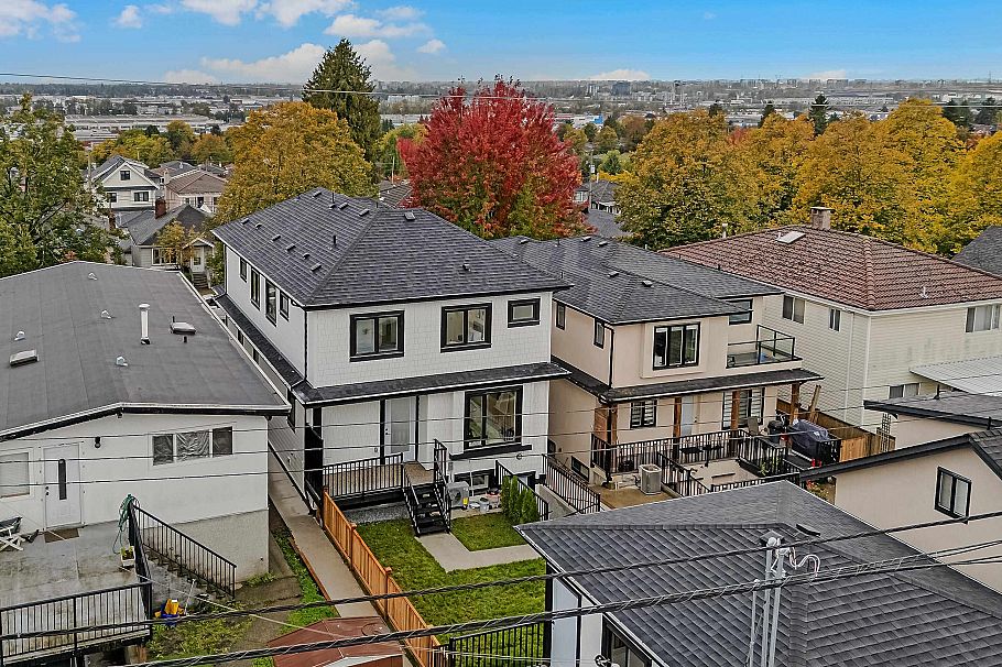 2 585 E 60th Avenue Vancouver, BC - 33