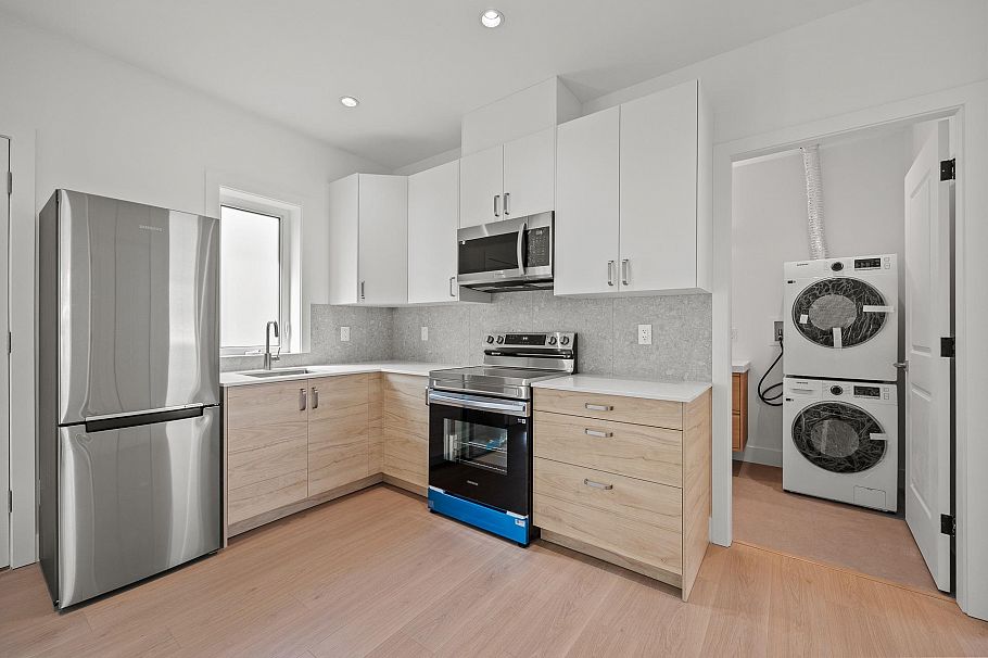 3227 W 35th Avenue Vancouver, BC - 38