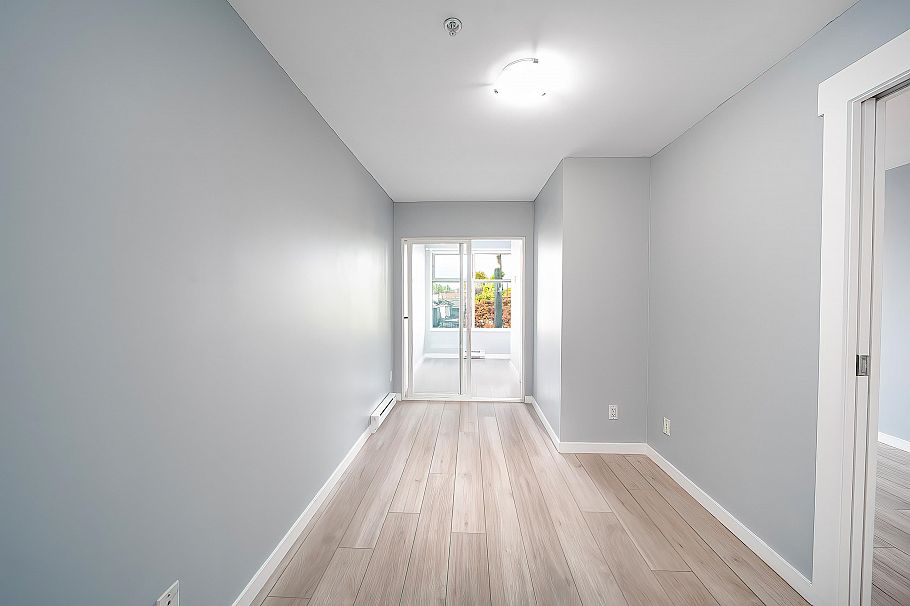 312 1503 West 65th Avenue Vancouver, BC - 4