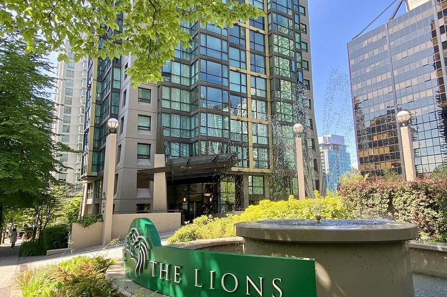 905 1367 Alberni Street Vancouver, BC - 2