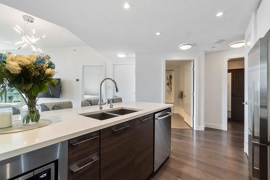 1006 3557 Sawmill Crescent Vancouver, BC - 9