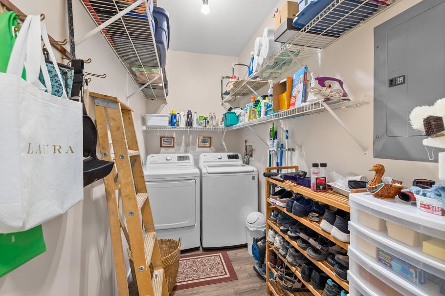 403 678 W Queens Road North Vancouver, BC - 24