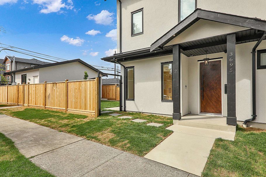 2 3695 E 26 Avenue Vancouver, BC - 2