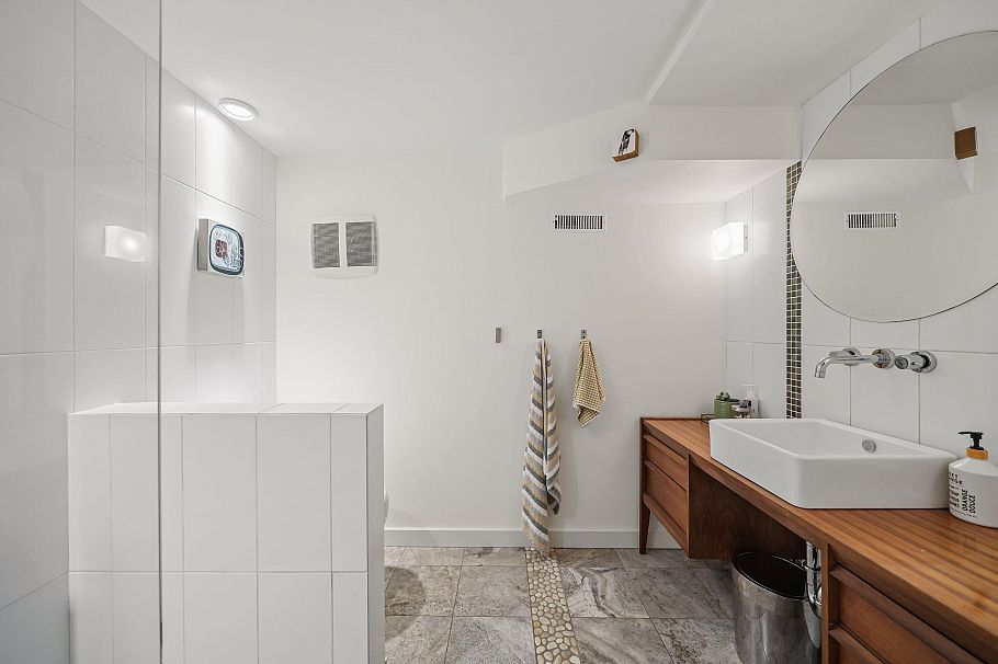 1556 Kamloops Street Vancouver, BC - 26