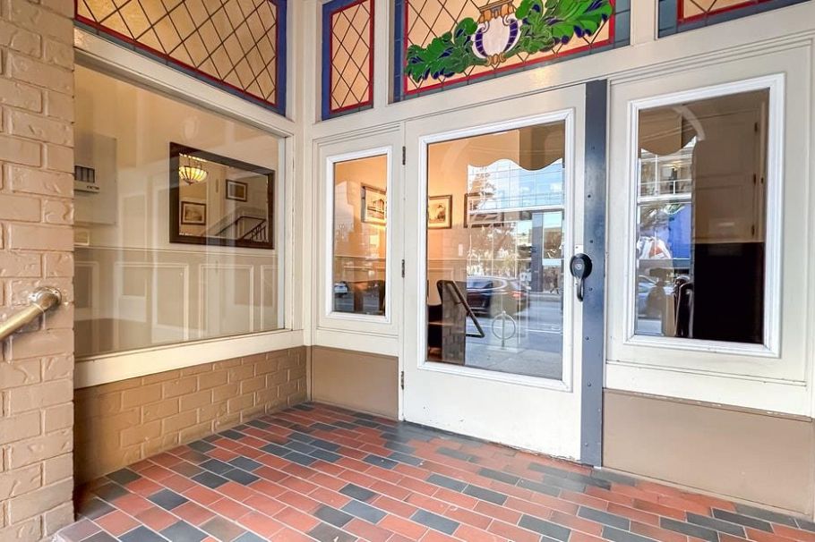 64 777 Burrard Street Vancouver, BC - 10