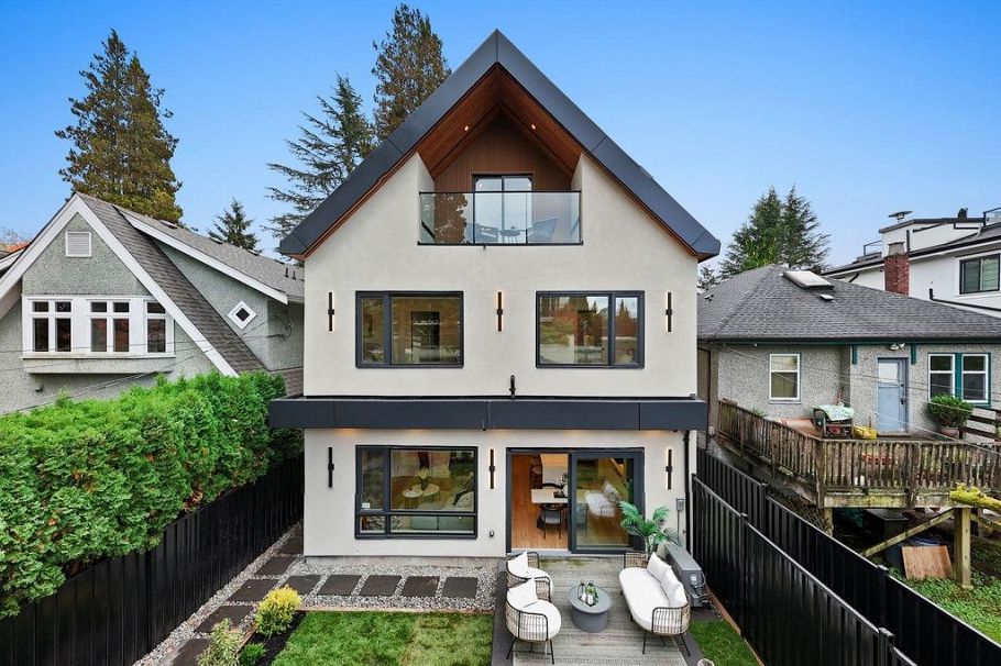 2 4549 W 11th Avenue Vancouver, BC - 12