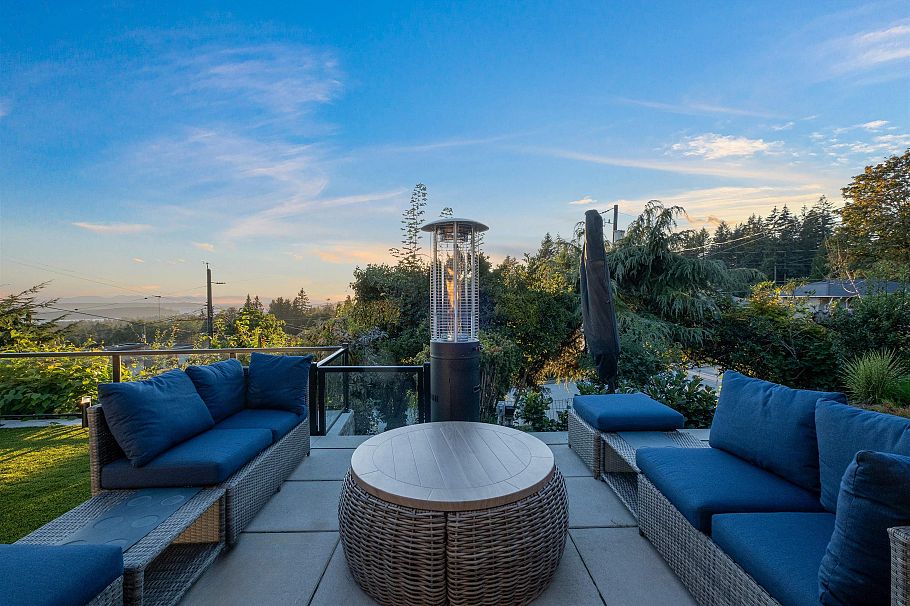 3812 Dalkeith Drive North Vancouver, BC - 19