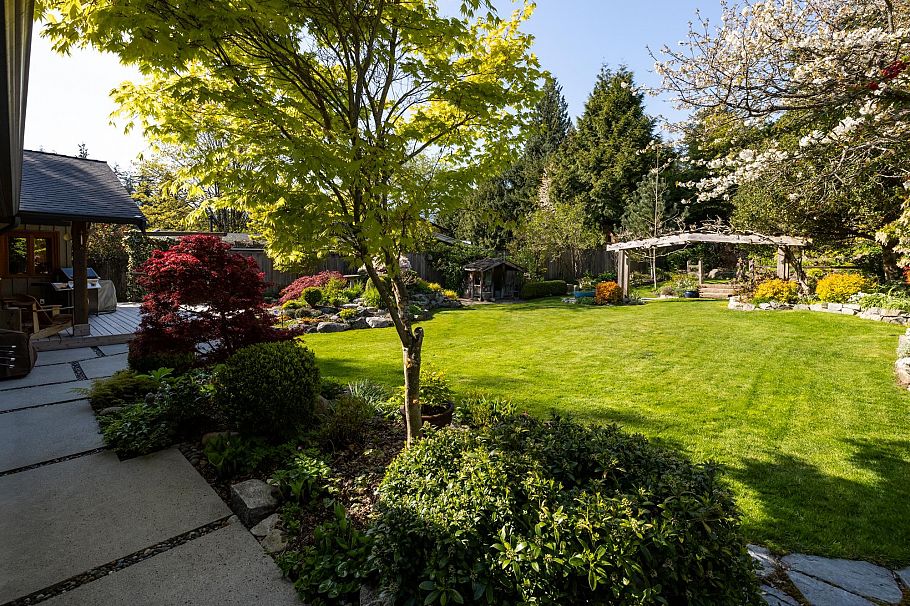 986 Tudor Avenue North Vancouver, BC - 20