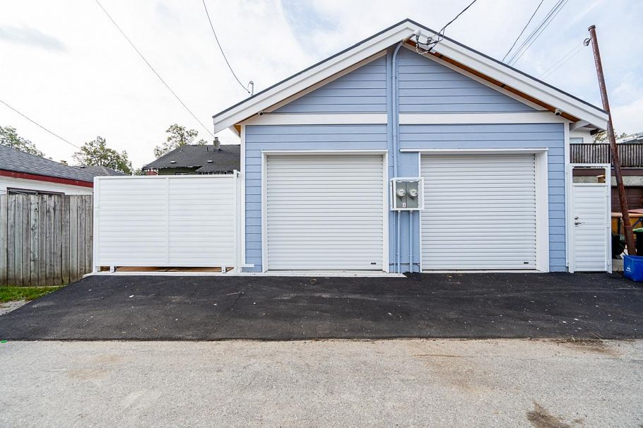 2 1905 E 36th Avenue Vancouver, BC - 17