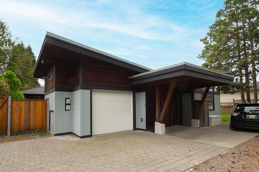 328 E 22nd Street North Vancouver, BC - 31