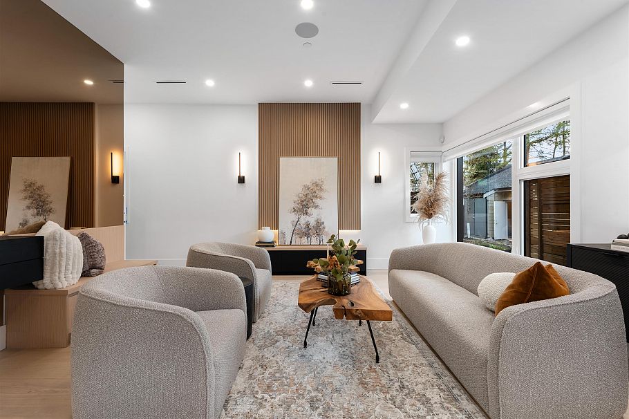 6 371 E 33rd Avenue Vancouver, BC - 2