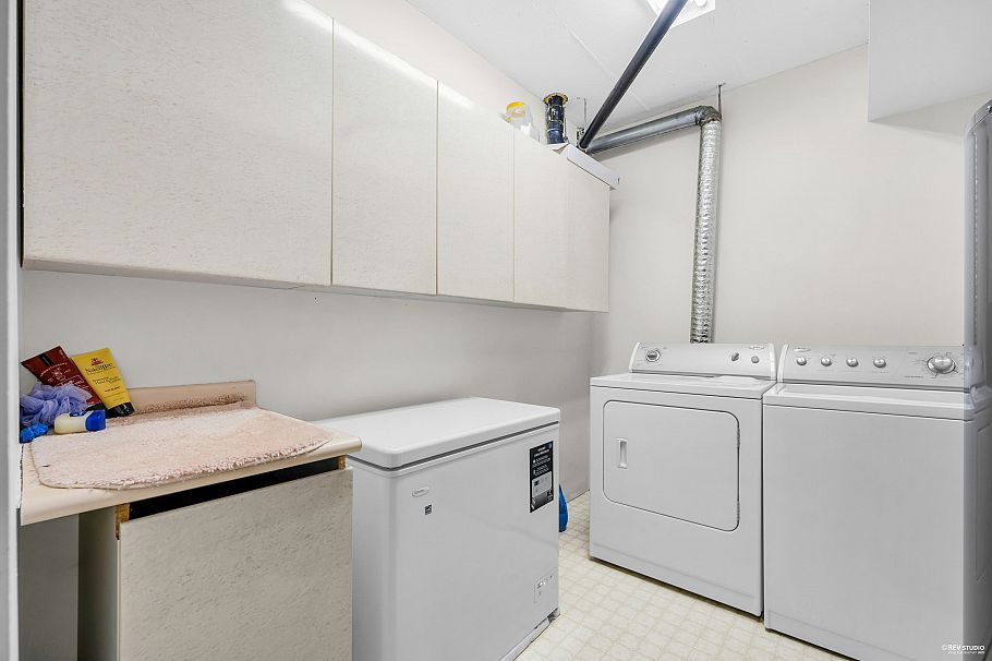 8 815 Tobruck Avenue North Vancouver, BC - 17