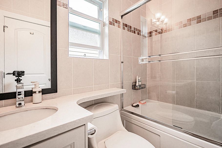 5918 Main Street Vancouver, BC - 22