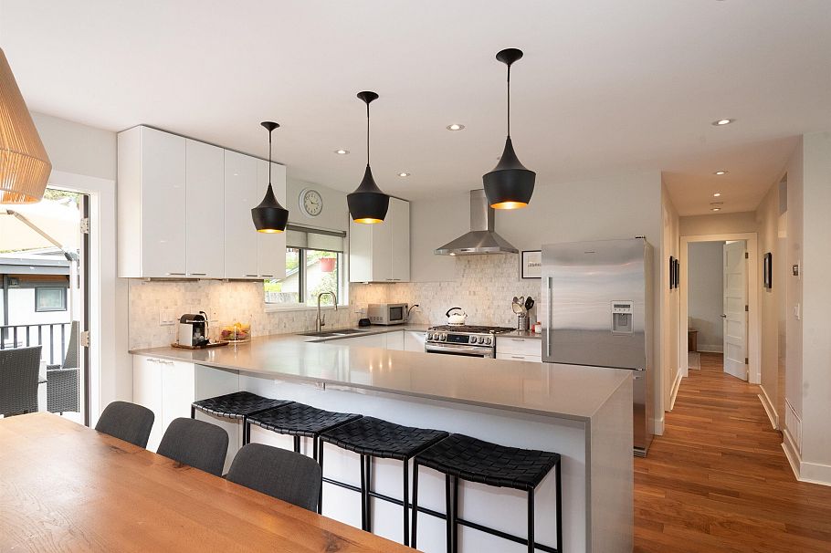 328 E 22nd Street North Vancouver, BC - 10