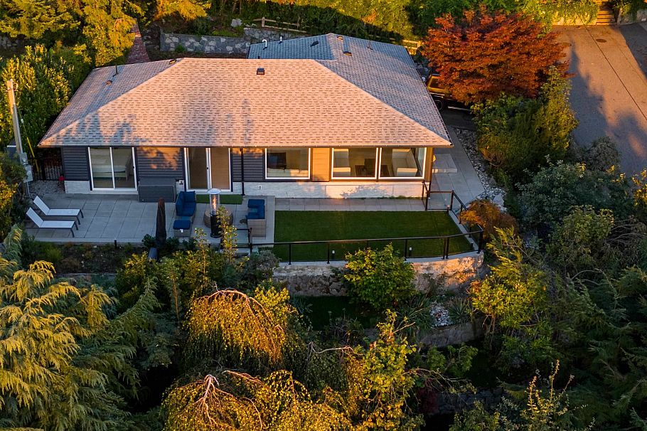 3812 Dalkeith Drive North Vancouver, BC - 22