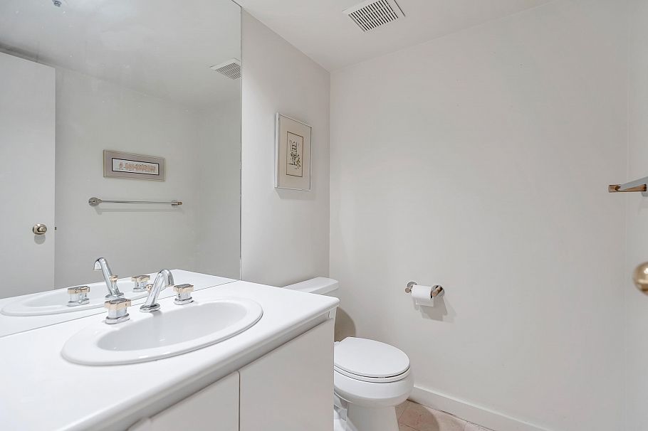 704 990 Beach Avenue Vancouver, BC - 10