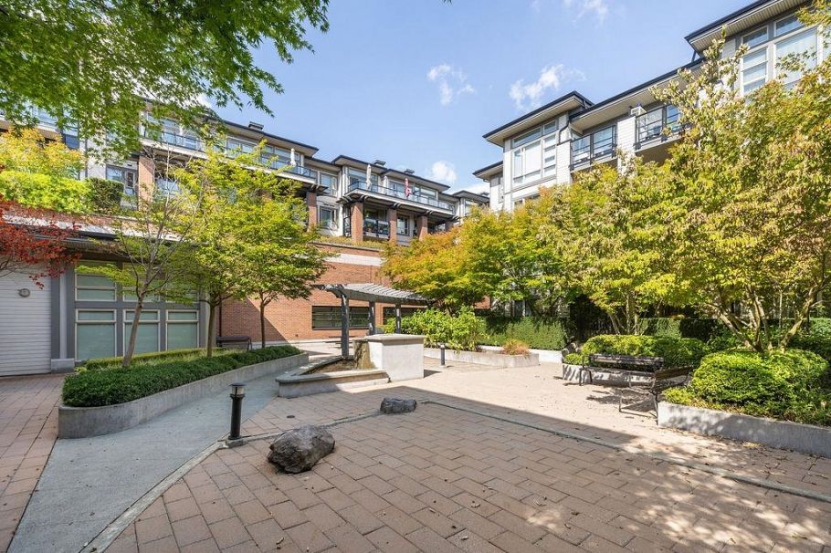 232 4550 Fraser Street Vancouver, BC - 25