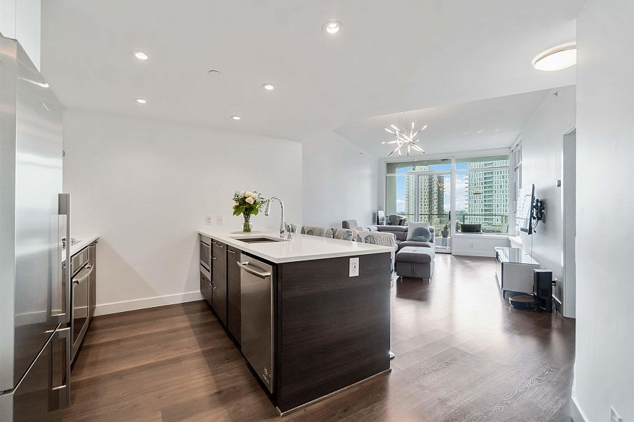 1006 3557 Sawmill Crescent Vancouver, BC - 5