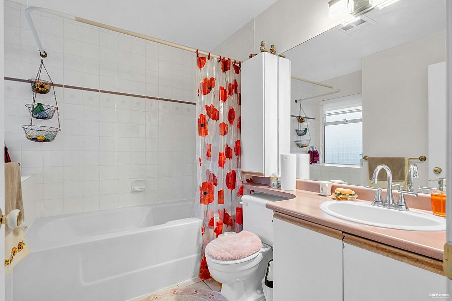 8 815 Tobruck Avenue North Vancouver, BC - 10