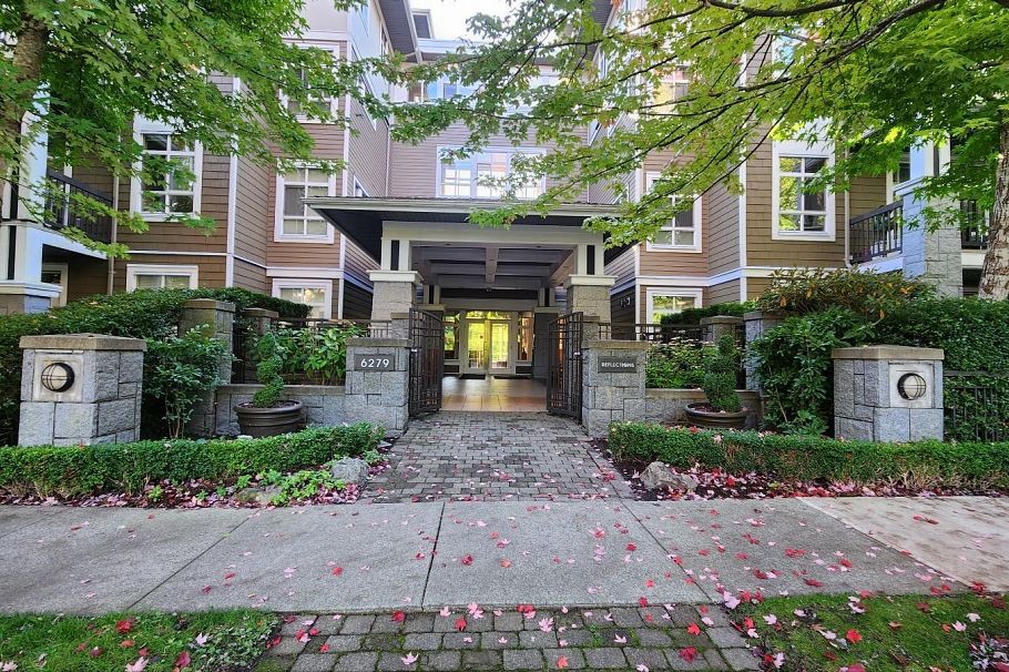 114 6279 Eagles Drive Vancouver, BC - 1
