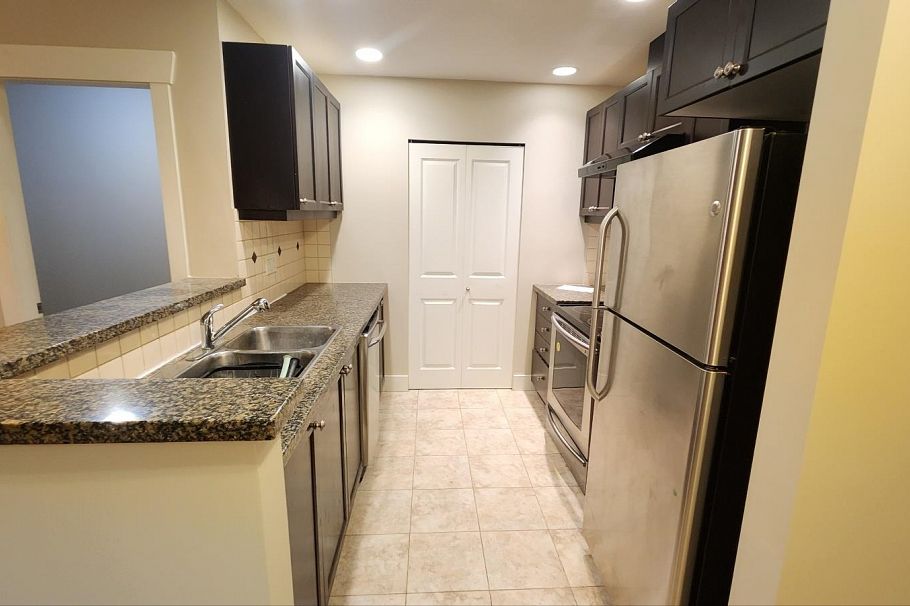 114 6279 Eagles Drive Vancouver, BC - 9