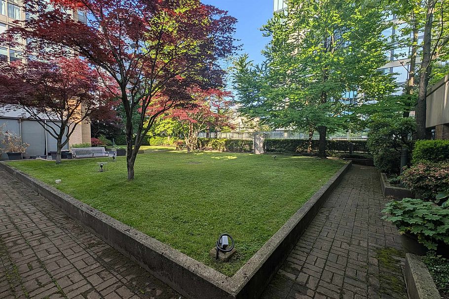 209 1188 Richards Street Vancouver, BC - 10