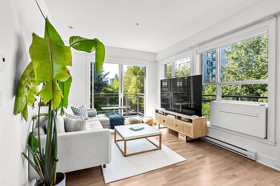 306 2128 W 40th Avenue Vancouver, BC - 2