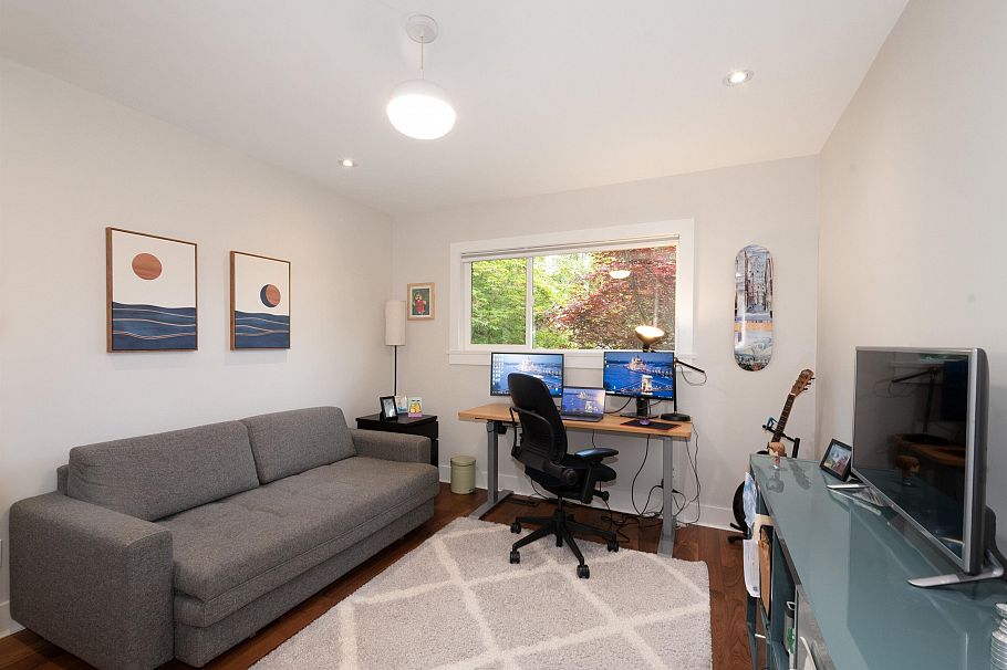 328 E 22nd Street North Vancouver, BC - 15