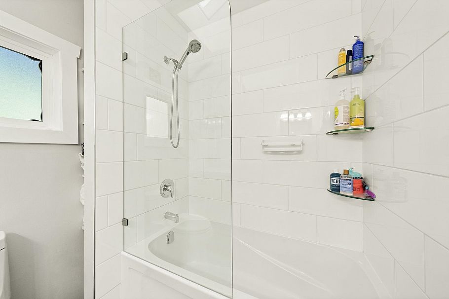 2340 Chesterfield Avenue North Vancouver, BC - 15