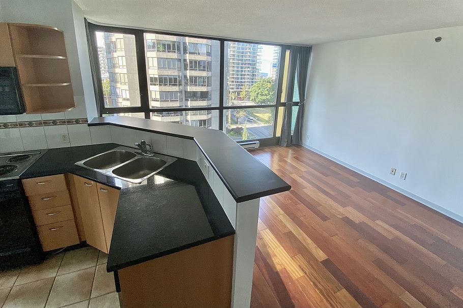 905 1367 Alberni Street Vancouver, BC - 10