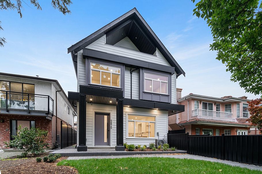 5875 Culloden Street Vancouver, BC - 1