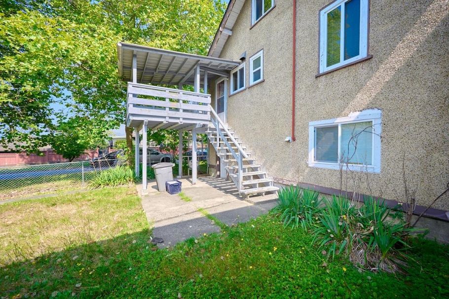 4307 Nanaimo Street Vancouver, BC - 22